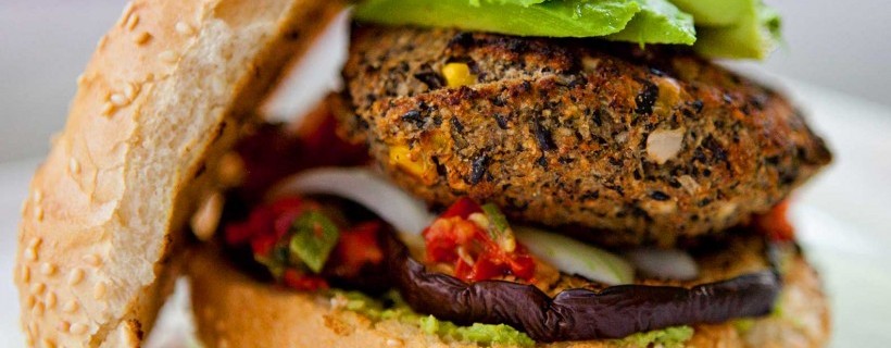 ¿Qué es la comida vegana? y ¿Por qué esta tan de moda?